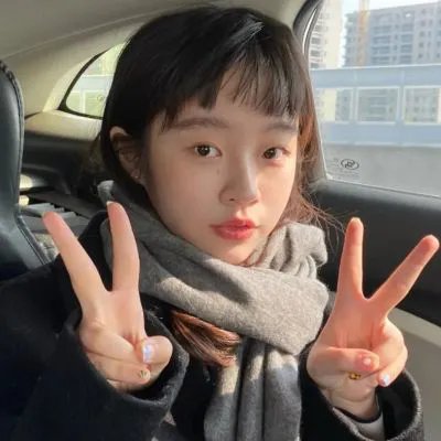 弱比少男闯女校